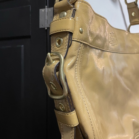 Coach Carly Handbag - Picture 10 of 10